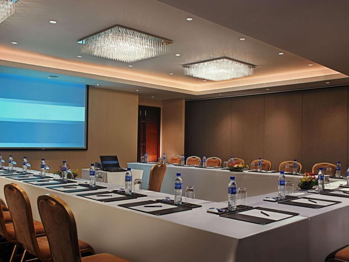 Joy Nostalg Hotel And Suites Manila Managed By The Ascott Limited Pasig City Esterno foto